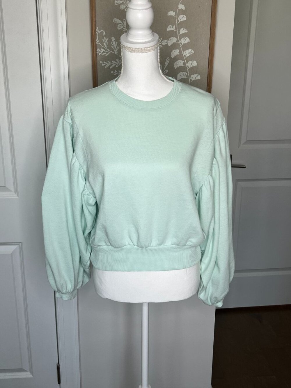 Puff Sleeve Sweatshirt Size XS